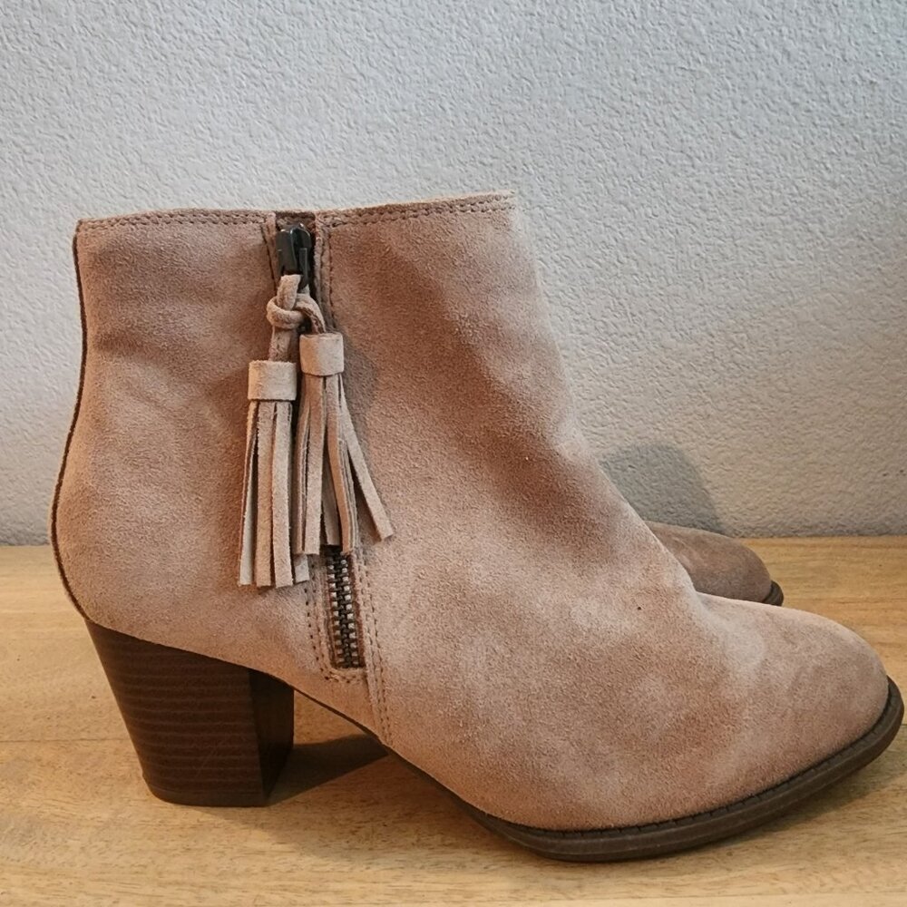 Vionic Womens Madeline Ankle Boots Almond Toe Tassel Side Zip Suede Tan Size 9
